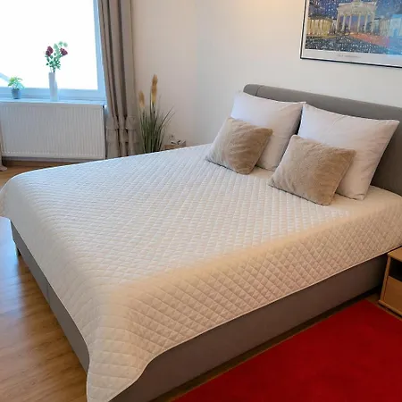 Appartement Unterkunft, Schoene Lage Auf Der Insel Niederwerth